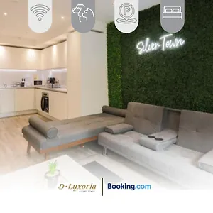 Stylish 2br By Dluxoria Short Lets & Serviced Greater With Pet Friendly, Free Wifi & Free Parking Apartment London